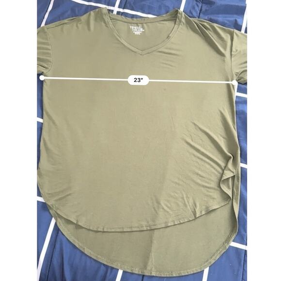 Time and Tru Olive Green Curved Hem Tee Size M - Picture 3 of 7